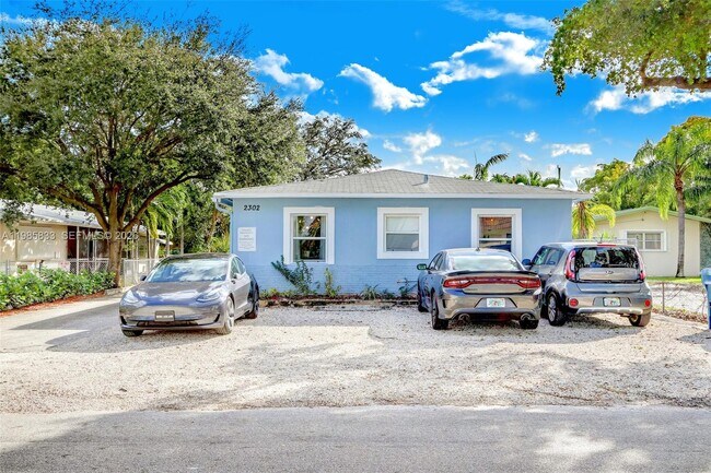 Building Photo - 2302 Taylor St