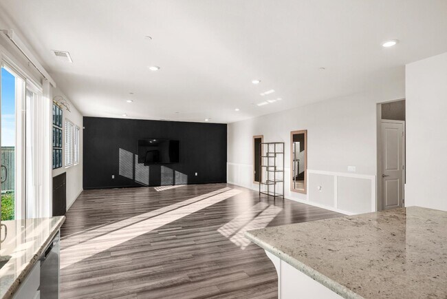 Building Photo - 2032 Gatlin Ct