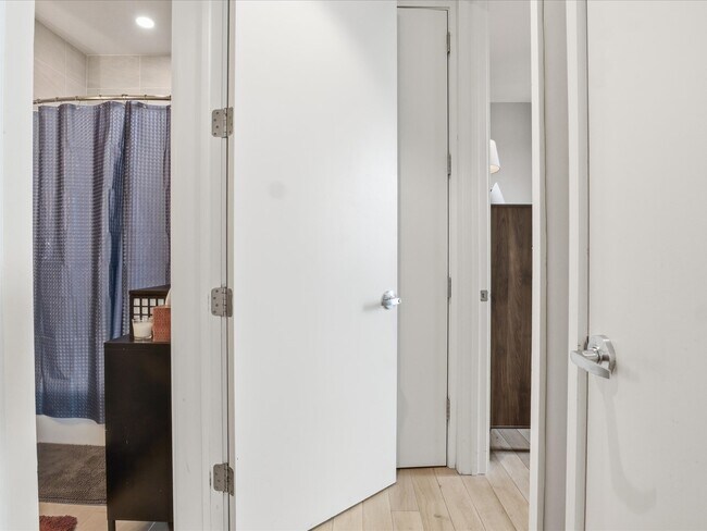 Building Photo - 1923 9th St NW