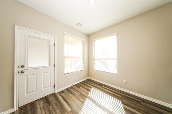 Building Photo - 2516 Colby Ct