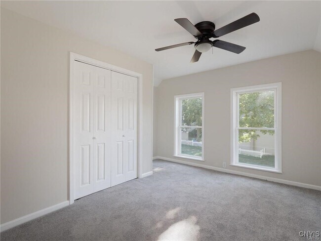 Building Photo - 435 S Hamilton St