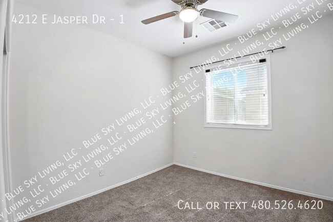 Building Photo - 4212 E Jasper Dr