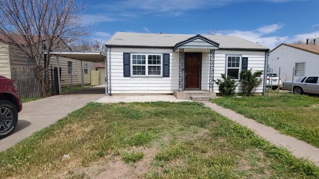 Primary Photo - 310 SW 45th Ave