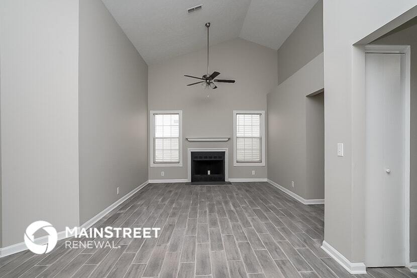 Building Photo - 2014 Valley Dr