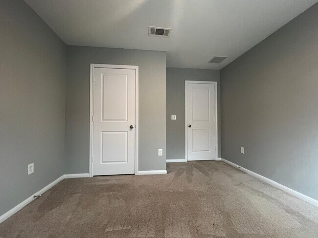 Building Photo - 17823 Pumpkin Vine Dr