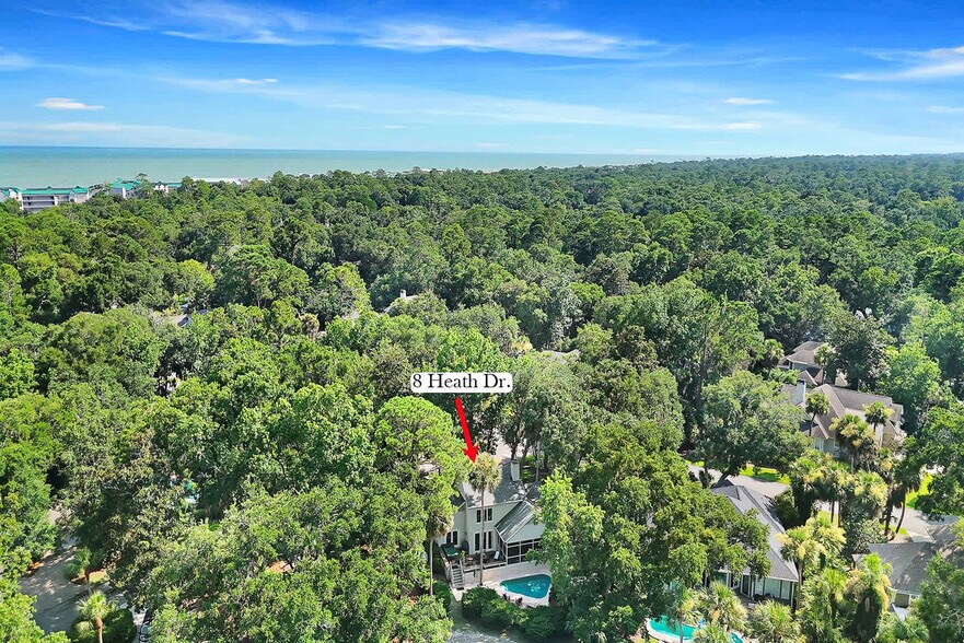 Building Photo - 8 Heath Dr