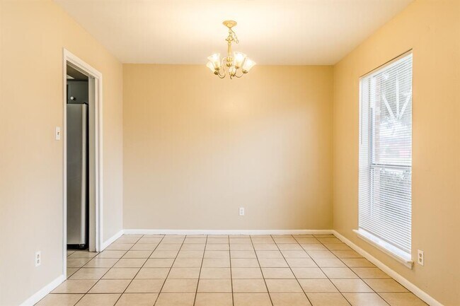 Building Photo - 7123 S Gessner Rd