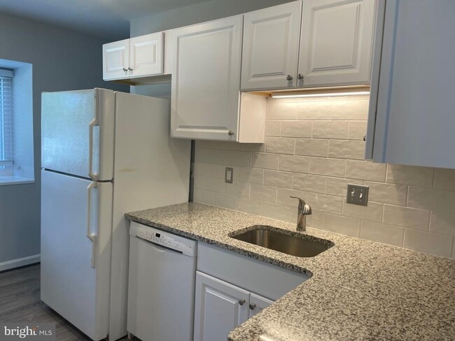 Building Photo - 1230 Gemini Dr