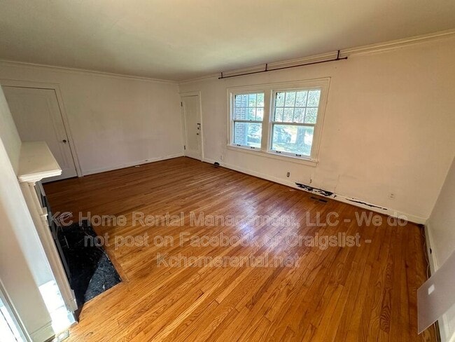 Building Photo - 207 W 51 Terrace