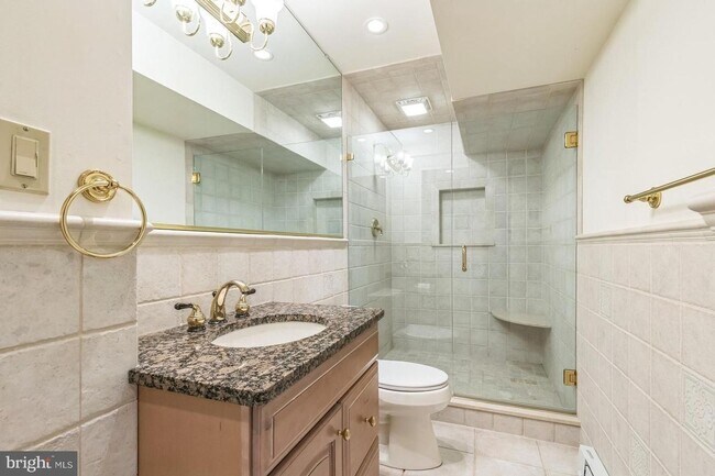 Building Photo - For Rent! Large 5-Bedroom, 3.5-Bath Home with Scenic Views