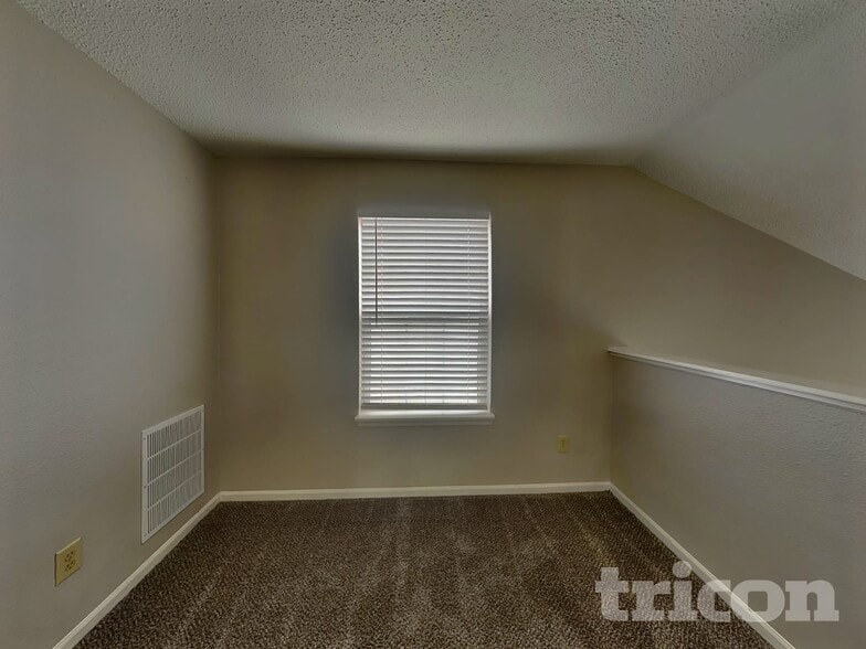 Building Photo - 6503 Townsend Way