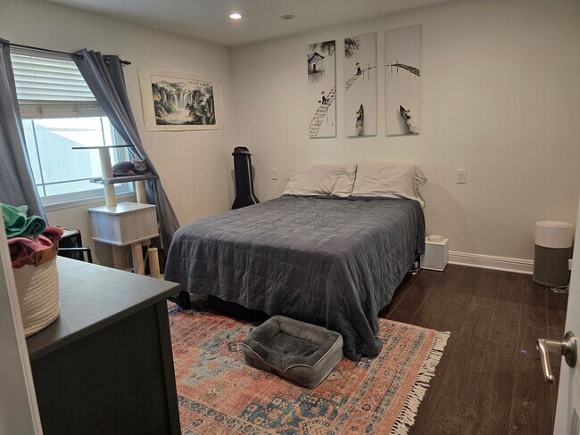 Building Photo - Updated - one story home in Moorpark's desirable Peach Hill neighborhood