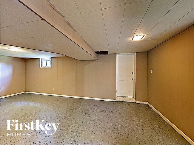 Building Photo - 11251 Old Halls Ferry Rd