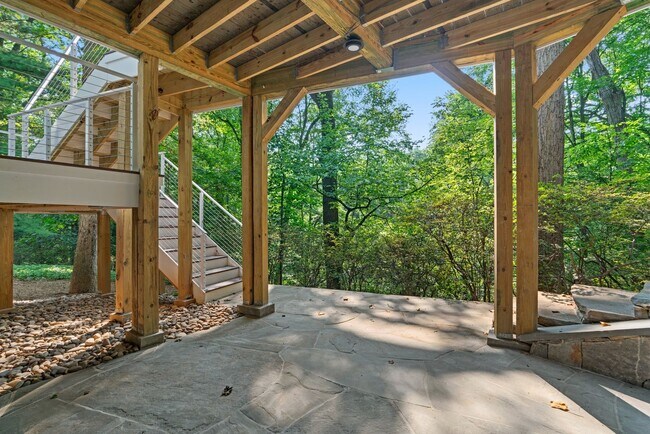 Building Photo - 3BR/4BA - Silver Spring Rambler on Quiet Cul-de-Sac Near Sligo Creek Park
