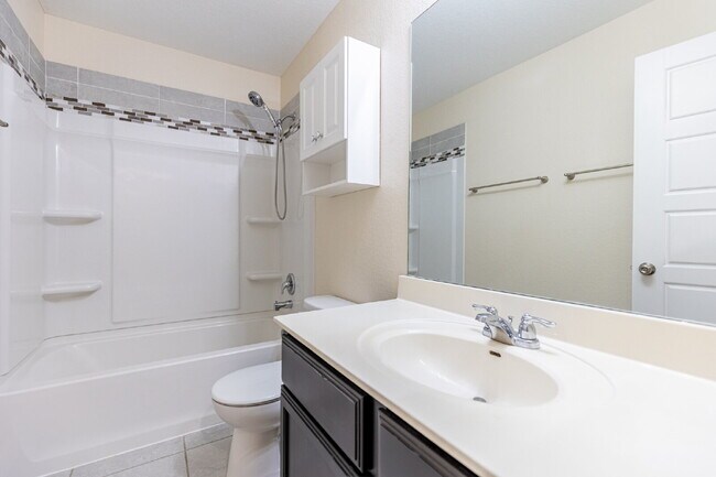 Building Photo - 142 Destiny Dr