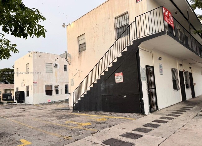 Primary Photo - 1601 NW 62nd St