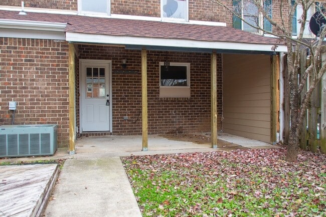 Building Photo - Half off first month rent move in special!