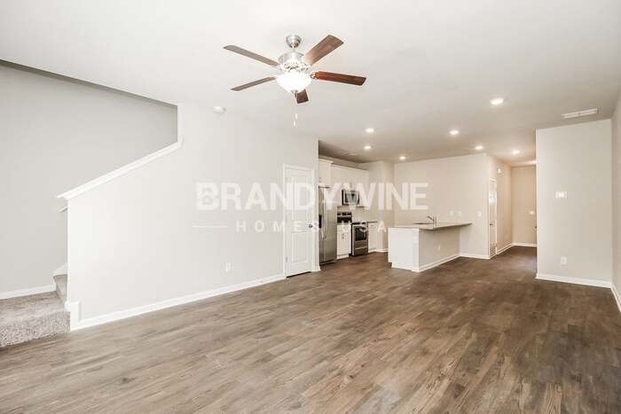 Building Photo - 114 Crestview Wy