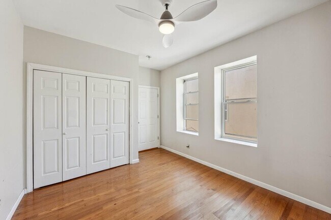 Building Photo - 599 N Maple Ave