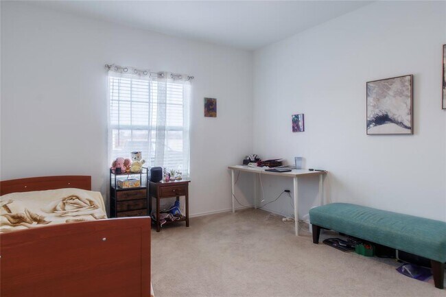 Building Photo - 1404 Aquilla Dr