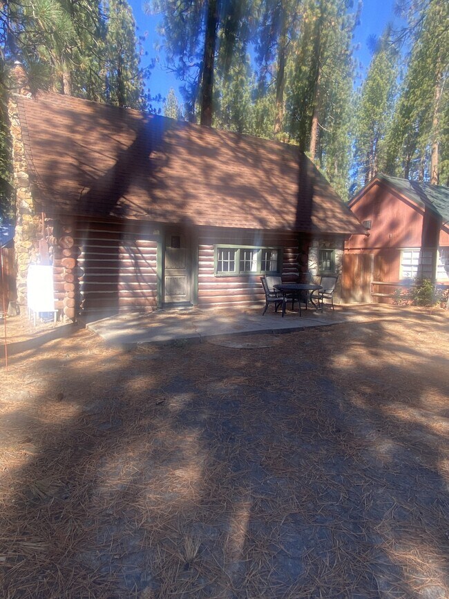 Building Photo - 3679 Alder Ave