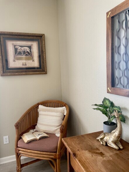 Building Photo - 6707 Palo Verde Ave