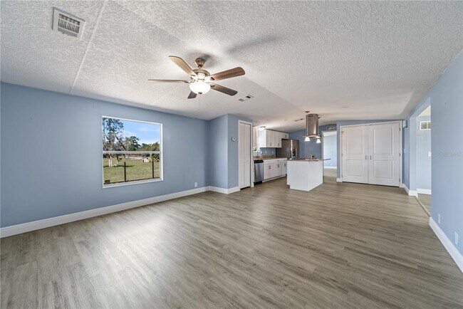 Building Photo - 9165 Atlas Dr