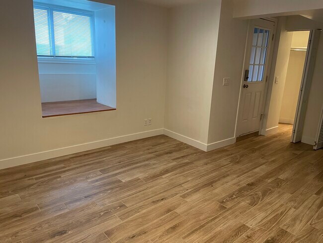 Window Nook and front closet - 1109 1st Ave N