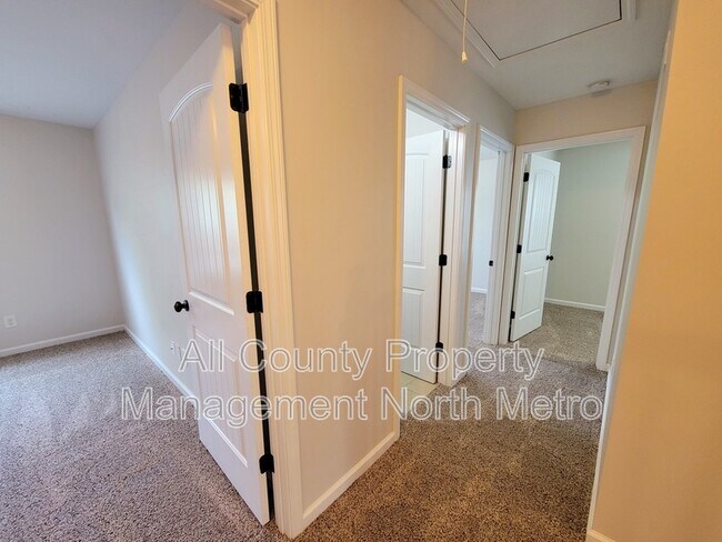Building Photo - 538 Broughton Dr