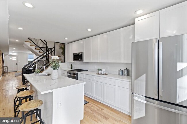 Building Photo - 1825 S Hanover St