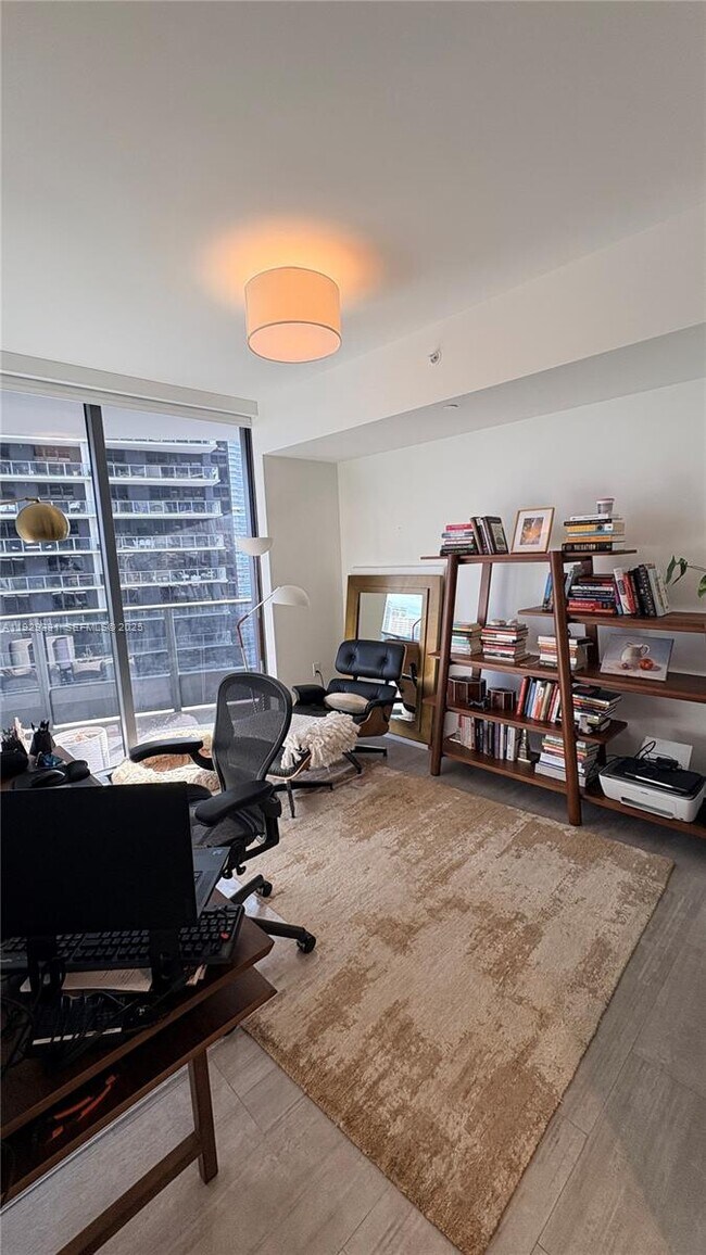 Building Photo - 1000 Brickell Plaza