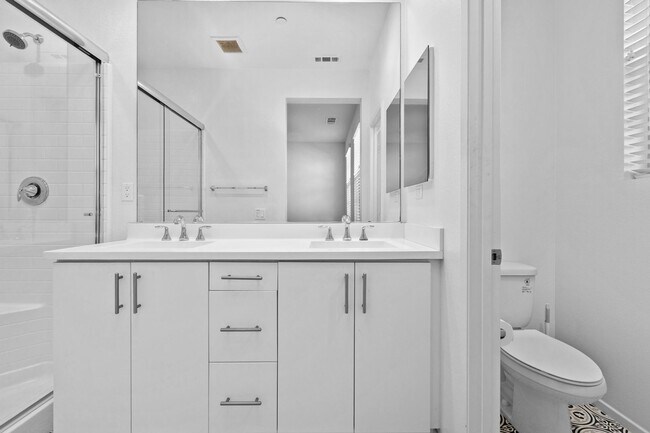 Building Photo - 4 bedroom - Pacific Ridge in Oceanside