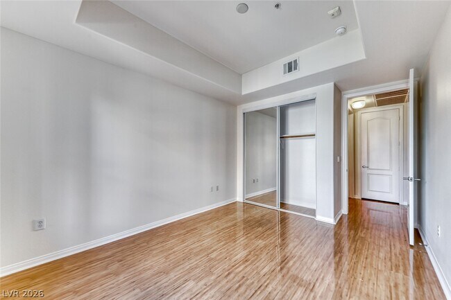 Building Photo - 62 E Serene Ave
