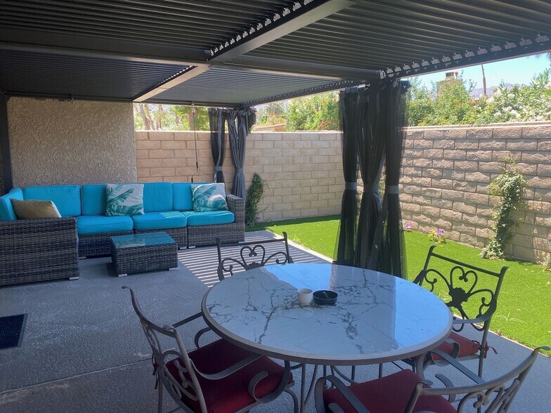 Building Photo - 74111 Catalina Way