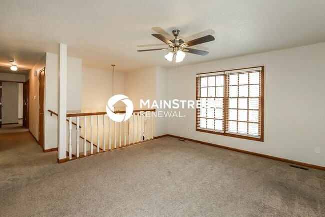 Building Photo - 3 Bedroom Pet-Friendly Home in Pleasant Valley, MO with Main Street Renewal