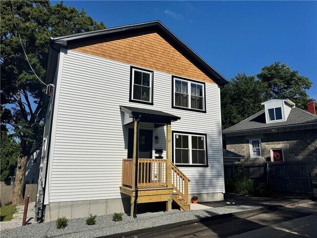 Building Photo - 11 Brinkley St