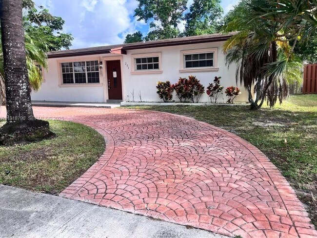 Building Photo - 251 N 68th Terrace