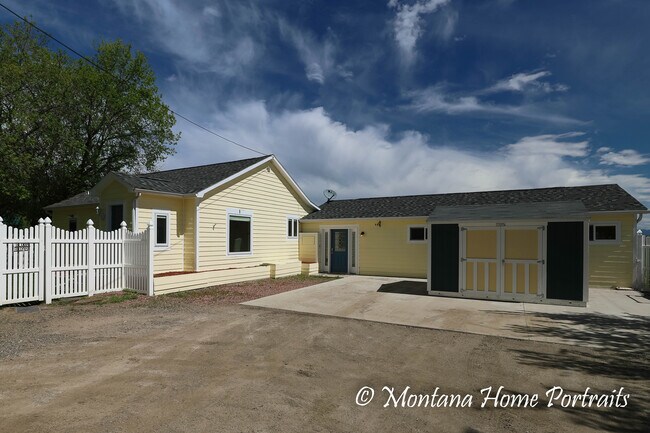 Building Photo - 2470 Country Club Ave