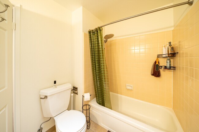 Building Photo - 3459 Reynard Way