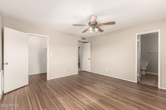 Building Photo - 4731 W Shaw Butte Dr