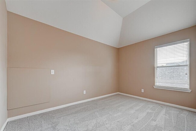 Building Photo - 16942 Langham Crossing Ln