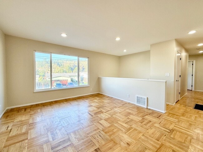 Building Photo - Coastal 3-Bed/2-Bath Home with Ocean View! ***PLEASE READ DESCRIPTION***