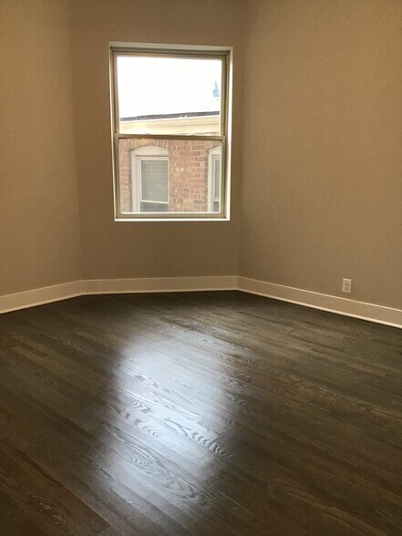 Building Photo - 8048 S Marshfield Ave