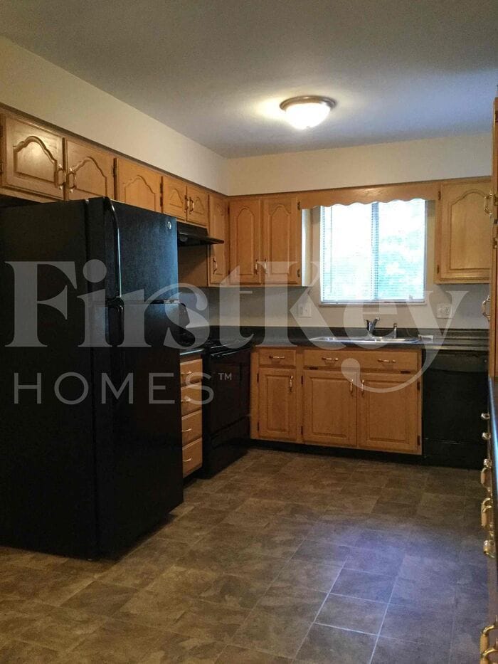 Building Photo - 8634 Lighthorse Dr