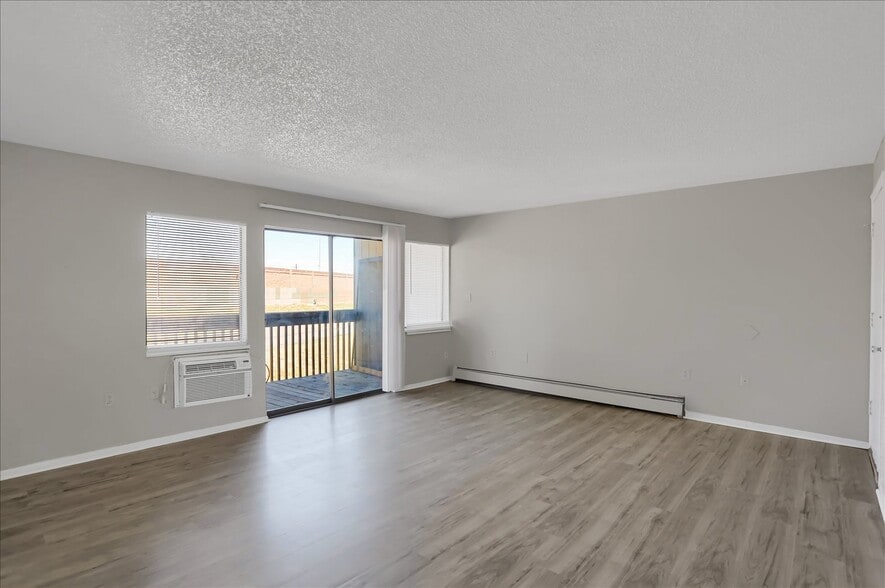 Building Photo - Fitzsimons Junction