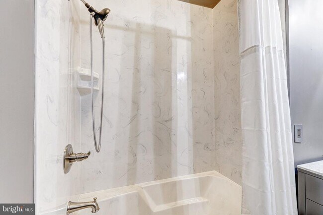 Building Photo - 2733 Quarry Heights Way