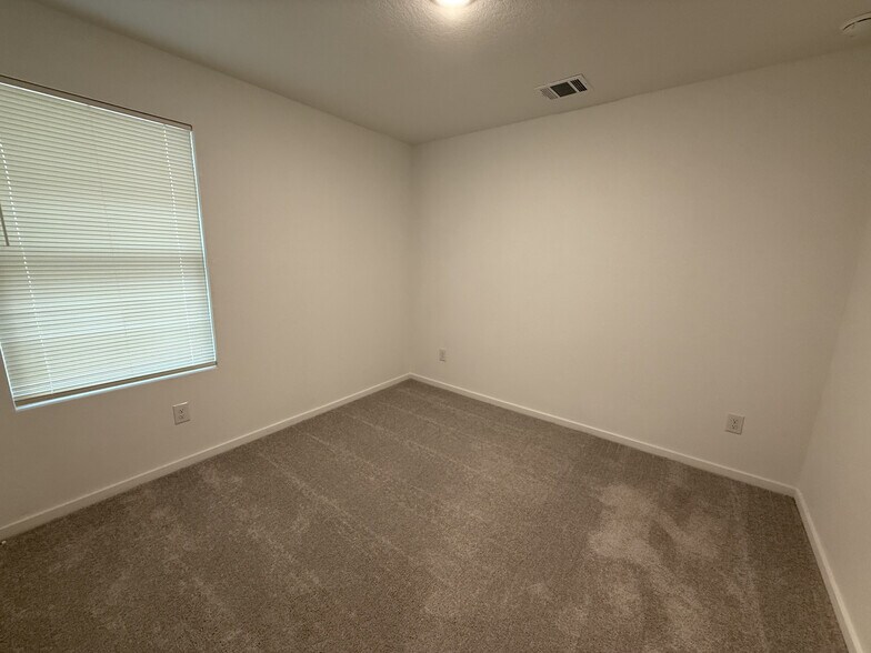 Bedroom 2 - 2863 Red Diamond