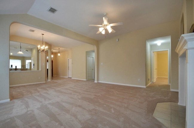 Building Photo - 2000 Maize Bend Dr