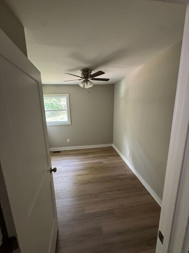 Building Photo - CHARMING 3 BEDROOM, 2 BATH HOME IN BIRMINGHAM!