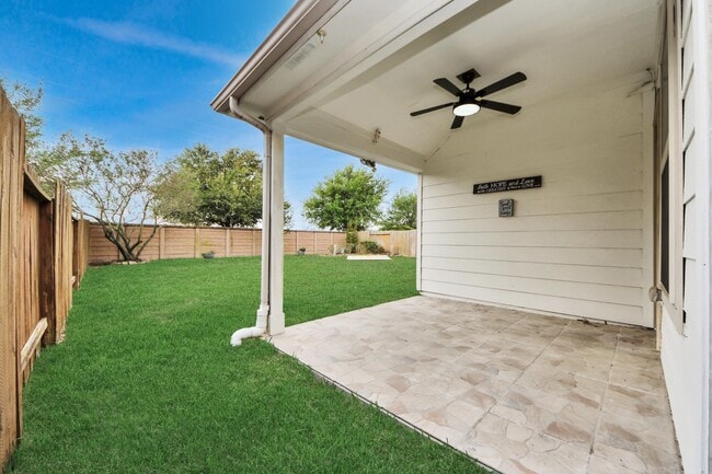 Building Photo - 24615 Ballad Dr